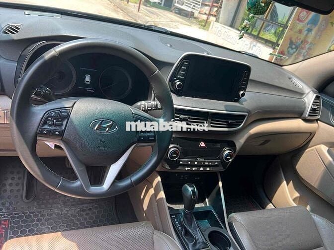 Hyundai Tucson 2020 1.6 AT Turbo - 93000 km