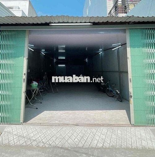 Cho thuê kho trống suốt 100m2 gần Phố Ẩm Thực Hồ Bún Xáng