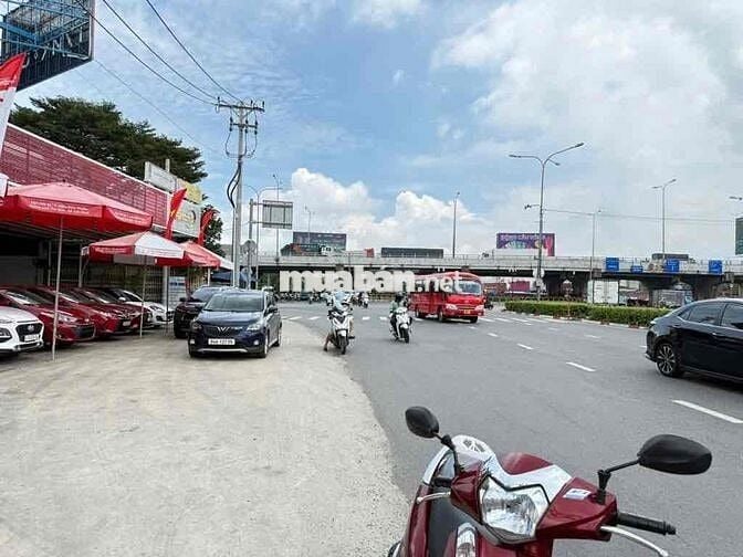 Bán đất rẻ nhất khu vực ngay cầu vượt Bình Phước 105m2 3TỶ nhỉnh
