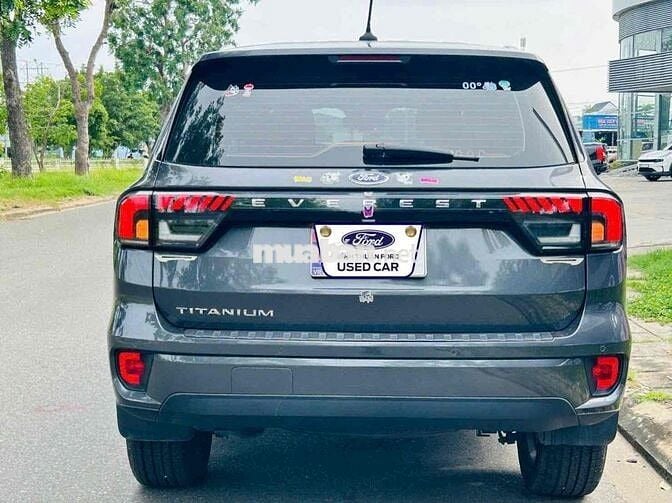 Ford Everest 2023 Titanium 2.0L 4x2 AT - 46000 km
