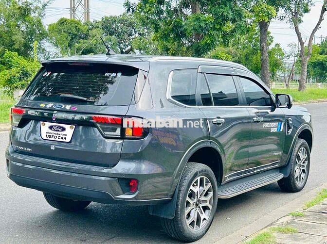 Ford Everest 2023 Titanium 2.0L 4x2 AT - 46000 km
