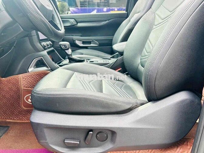 Ford Everest 2023 Titanium 2.0L 4x2 AT - 46000 km