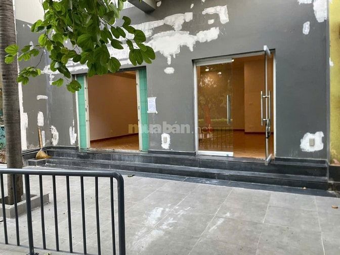 Cho thuê Shop chân đế mặt tiền Hoàng Quốc Việt vị tri đẹp nhà mới .