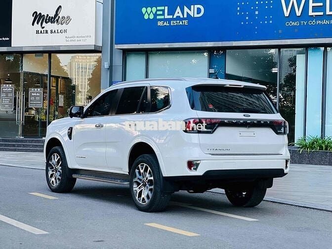 Ford Everest 2023 Titanium 2.0L 4x2 AT - 40000 km