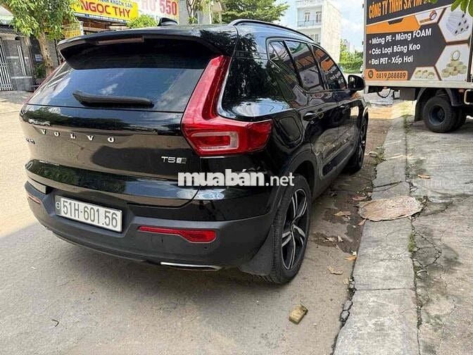 Volvo XC40 2019 R-Design 2019 - 90000 km