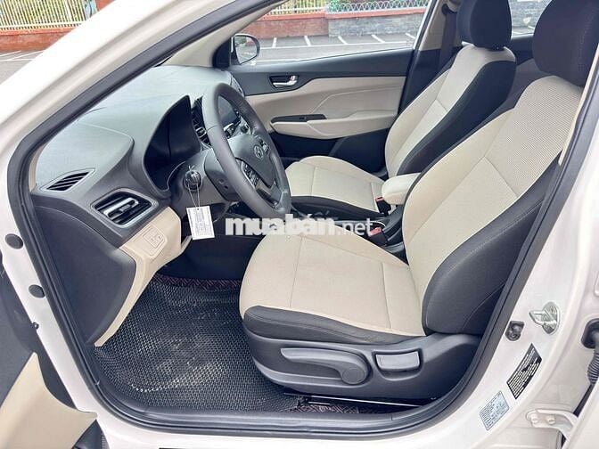 Hyundai Accent 2022 1.4 AT - 49 km