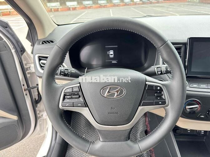 Hyundai Accent 2022 1.4 AT - 49 km