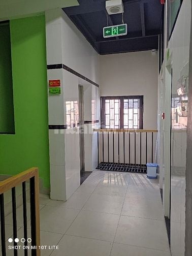 Bán hoặc cho thuê MT tòa nhà nhiều tầng 5*20 có thang máy, hầm để xe.