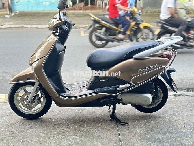 Honda lead đời 2011 đá chóng tắt máy, xe zin 100 %