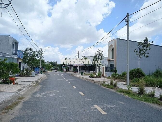 NỀN RẺ ĐẸP ĐS 4 KDC ĐÔNG PHÚ KẾ BÊN KHU CHUNG CƯ 8 TẦNG