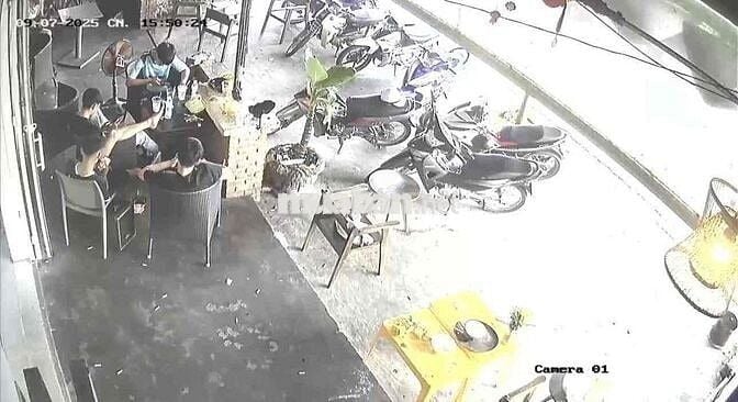Sang quán cà phê view bờ hồ gần Ori Garden, Đà Nẵng