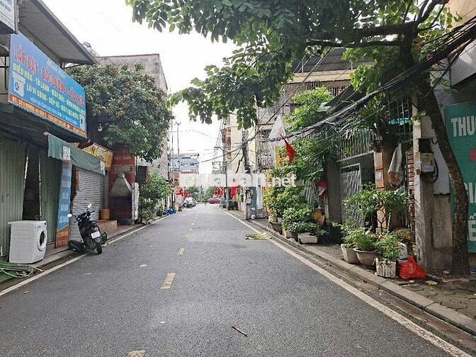 ĐẤT VUÔNG VẮN , CÁCH VIN 1 NHÀ ,ĐƯƠNG THÔNG XE TRÁNH TÌM CHỦ MỚI