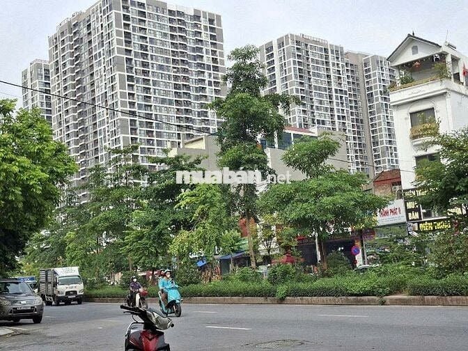 ĐẤT VUÔNG VẮN , CÁCH VIN 1 NHÀ ,ĐƯƠNG THÔNG XE TRÁNH TÌM CHỦ MỚI