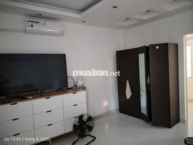 Nhà nguyên căn Hẻm xe hơi thông tới cửa Trần Văn ĐangQuận 3