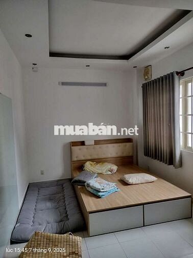 Nhà nguyên căn Hẻm xe hơi thông tới cửa Trần Văn ĐangQuận 3