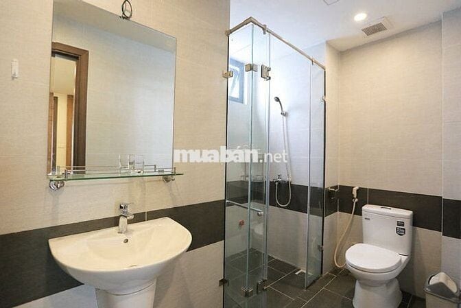Cho thuê 1n1k Phố Yên Hoa, ban công view Hồ, full đồ thang máy giá 9tr