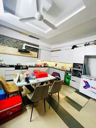Bán nhà Trung Kính, Cầu Giấy, P/Lô ô tô, Dt 76m2, 6t, Mt 4.5m.