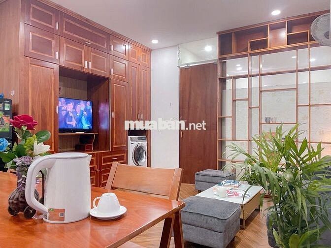Cho thuê căn hộ 1PN có ban công, nằm ngay gần biển Mỹ Khê