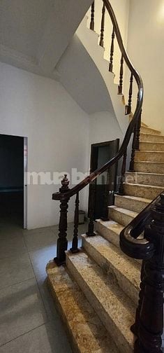Chính chủ cho thuê nhà ngõ 120 Trần Cung
