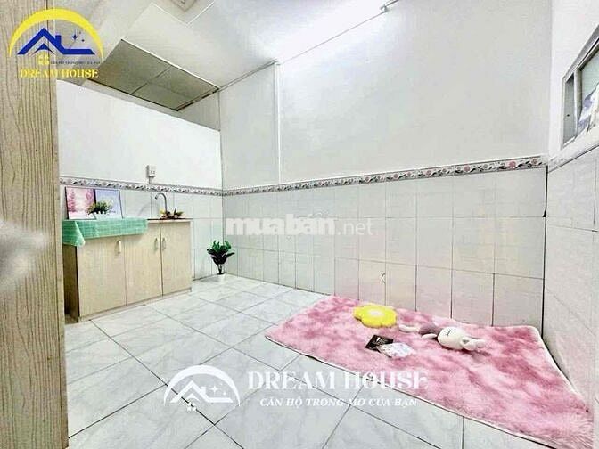 STUDIO MỚI SẴN NỘI THẤT ĐẦY ĐỦ TIỆN NGHI THUẬN TIỆN QUA QUẬN 10, VHU