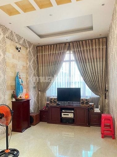 NGUYỄN TRỌNG TUYỂN KO QUAN TRỌNG GIÁ TUYỂN NGƯỜI CÓ DUYÊN GIÁ 5,161 TỶ