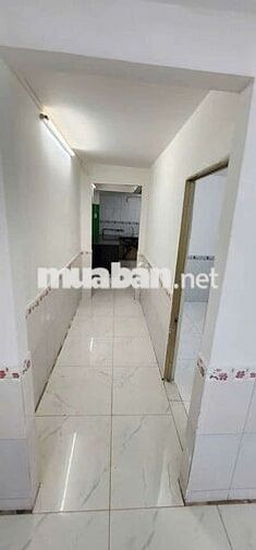 DT : 4m X 14m 
- KC : 1 trệt 2 lầu đúc + 3pn 1p thờ 2wc Sân thượng