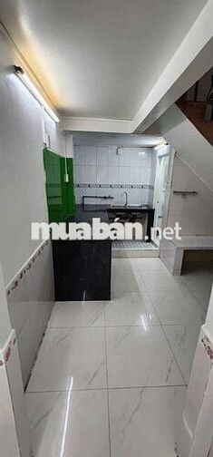 DT : 4m X 14m 
- KC : 1 trệt 2 lầu đúc + 3pn 1p thờ 2wc Sân thượng