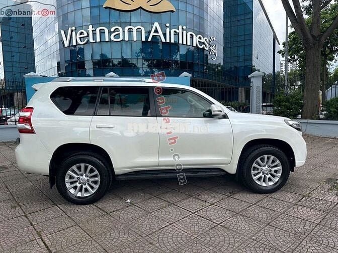 Toyota Prado 2.7 TXL màu trắng/đen Sx 12/2016