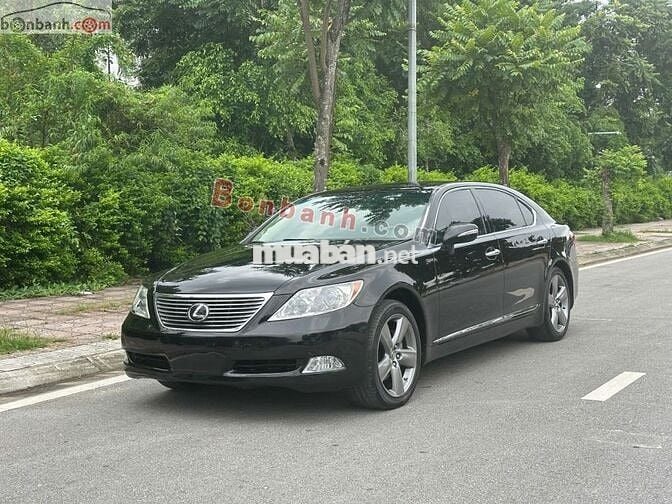 Lexus LS 460L, sản xuất 2007.
