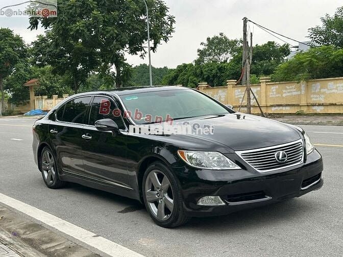 Lexus LS 460L, sản xuất 2007.