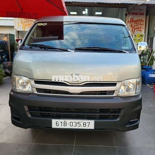 Toyota Hiace 2011 máy xăng - chạy 46.000 km