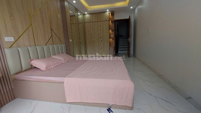 Chính chủ bán nhà 5 tầng xây mới, ô tô đỗ cửa