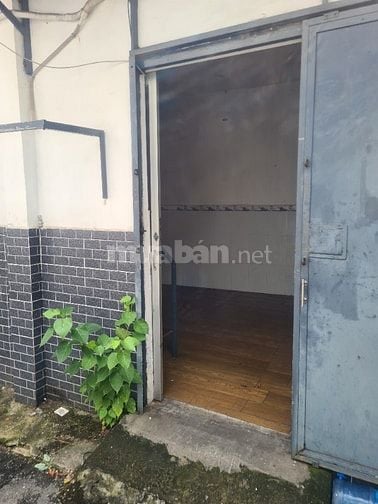 Cho thuê nhà hẻm 830 sư vạn hạnh