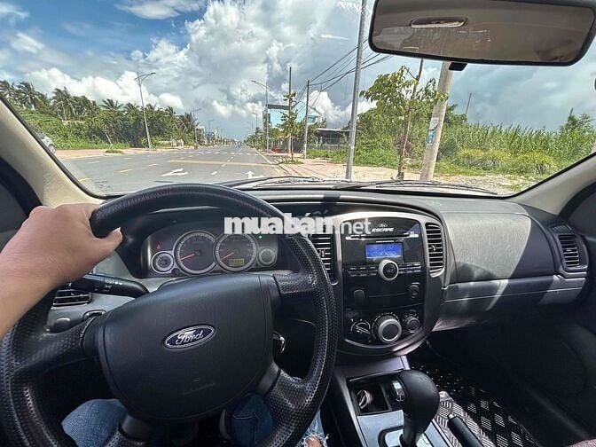 Ford Escape 2010 XLS 2.3L 4x2 AT - 160000 km