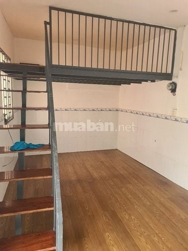 Cho thuê nhà hẻm 830 sư vạn hạnh
