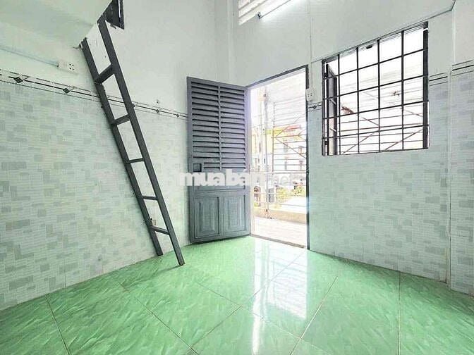 PHÒNG ZÁ RẺ ĐỐI DIỆN CHUNG CƯ CHARMCITY