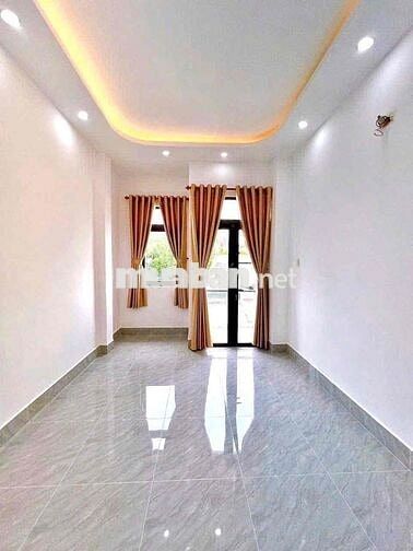 nha. ban hem 138 trần hưng đạo