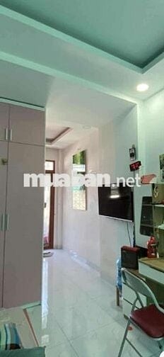 NHÀ 2TẦNG HUỲNH TẤN PHÁT GẦN KCX TÂN THUẬN - NGANG 4M - NHĨN 6 TỶ.