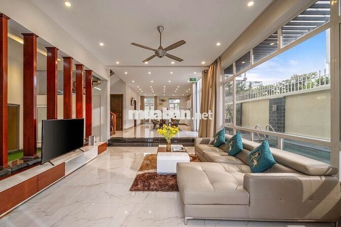 Cho thuê Biệt thu gần biển, 5 phòng ngủ, bể bơi riêng