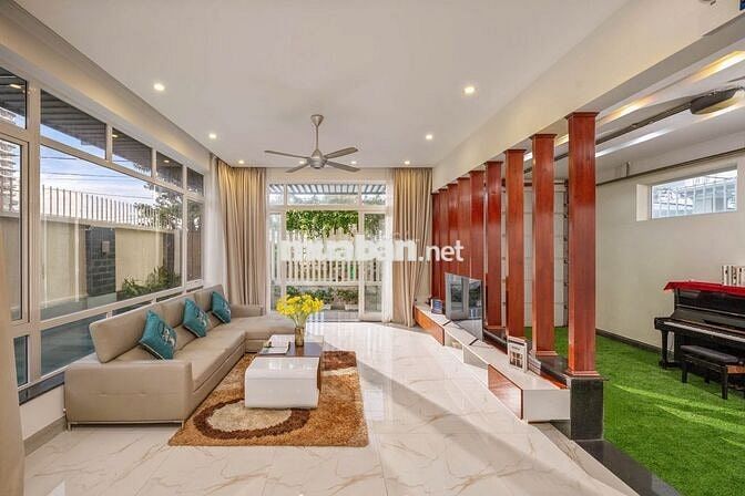 Cho thuê Biệt thu gần biển, 5 phòng ngủ, bể bơi riêng
