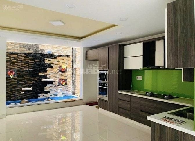 Cô chú về quê hạ giá căn nhà Nguyễn Tiểu La - Quận 10 -Hạ còn 4 tỷ 150