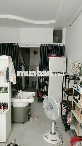 Mặt bằng kinh doanh nail gần chợ Nhật tảo