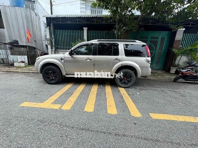 Ford Everest 2012 Limited số sàn máy dầu