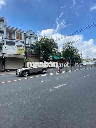 Cho thuê nhà nguyên căn mặt tiiền vừa ở vừa mua bán