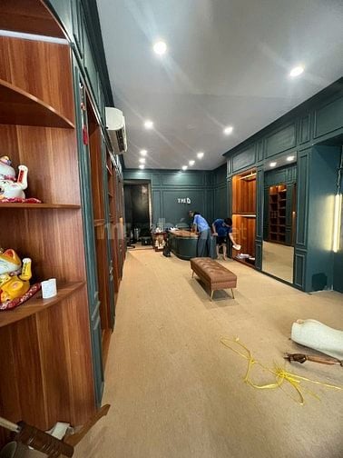 Chính chủ cho thue gấp nhà mặt tiền đường Nguyễn Đình Chiểu Quận 3