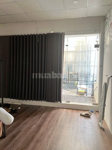 Chính chủ cho thue gấp nhà mặt tiền đường Nguyễn Đình Chiểu Quận 3