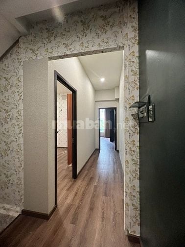 Chính chủ cho thue gấp nhà mặt tiền đường Nguyễn Đình Chiểu Quận 3