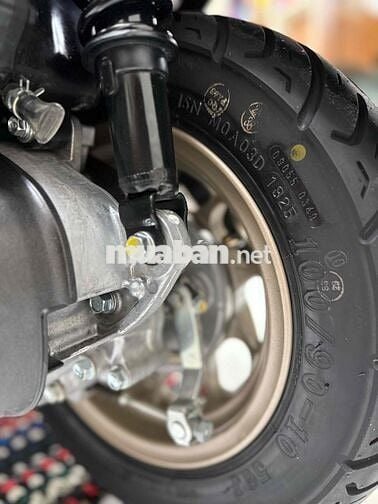 LEAD 8/2025 chạy đúng 900 km bao chuẩn