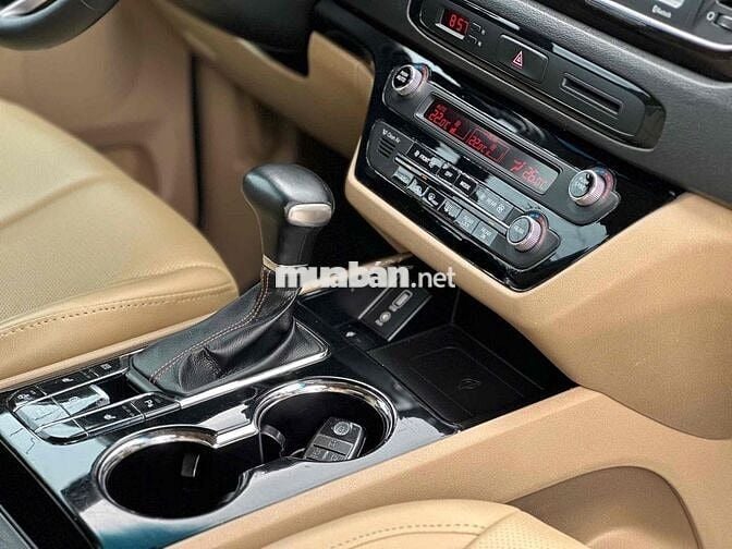 Kia Sedona 2019 PLATIUM - 97000 km dầu full