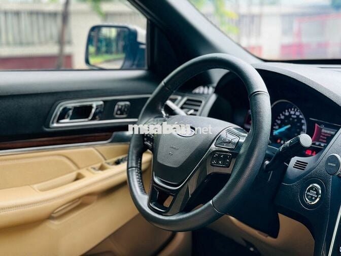 Ford Explorer 2017 2.3L Ecoboost - 77000 km